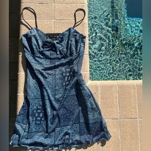 URBAN OUTFITTERS BLUE PAISLEY DRESS